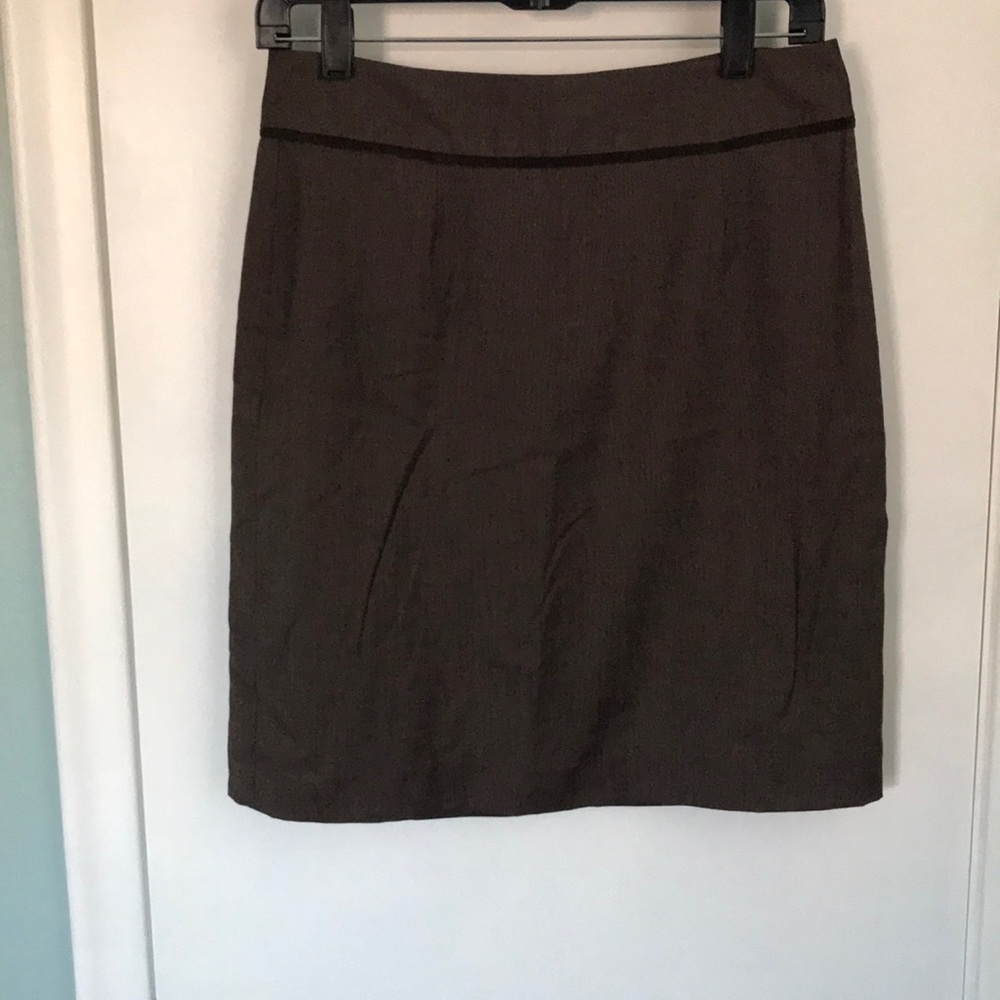 Banana republic brown pencil skirt.